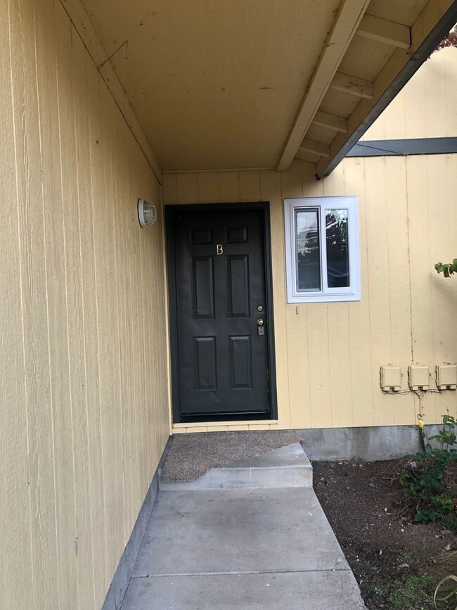 Photo - 226 S 59th St Unit B