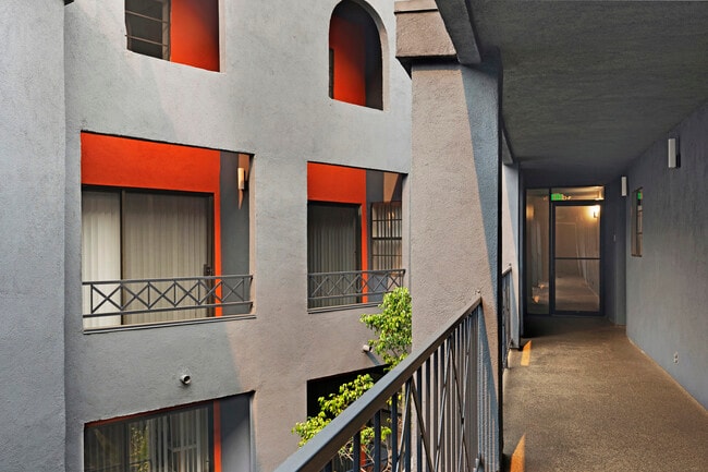 Photo - The Jeremy Apts