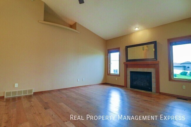 Photo - 7905 S Grass Creek Dr
