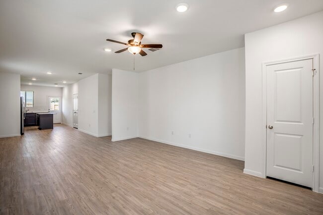 Photo - 16915 Elm Grove Rd