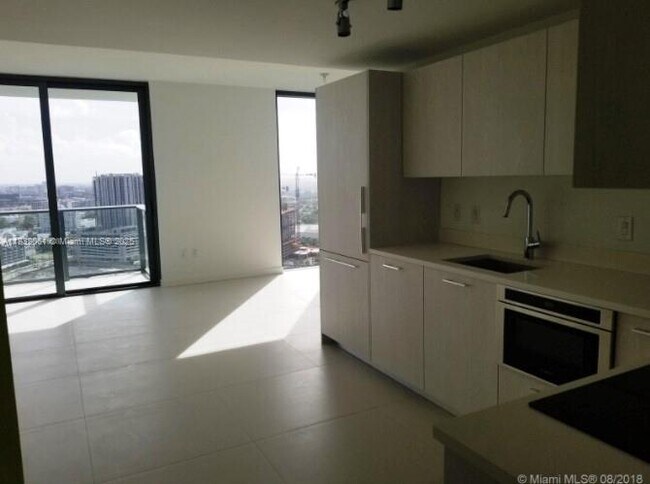 Building Photo - 501 NE 31st St Unit 2809 Rental