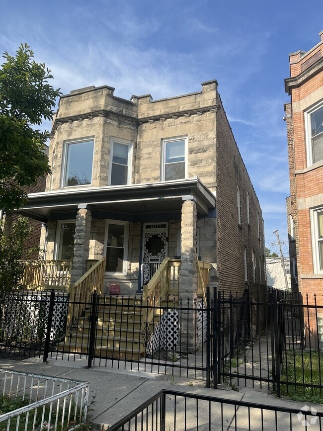 Building Photo - 730 N Spaulding Ave Unit 2 Rental