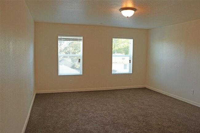 Building Photo - 10535 Mills Rd Unit 9C