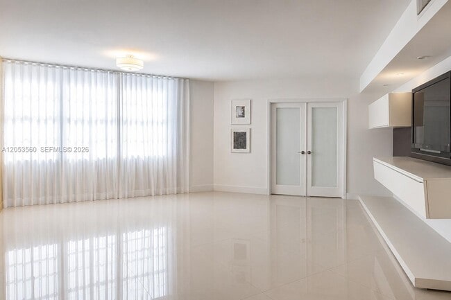 Photo - 825 Brickell Bay Dr Unit 1151