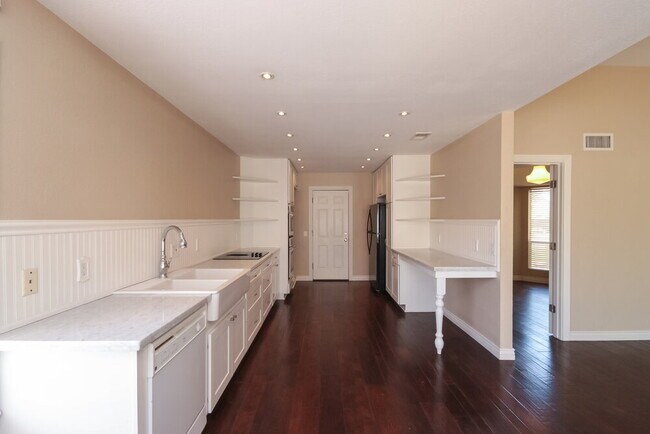 Photo - 1428 E Kent Ave