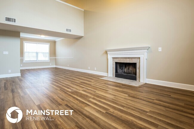 Photo - 915 Lavergne Ln