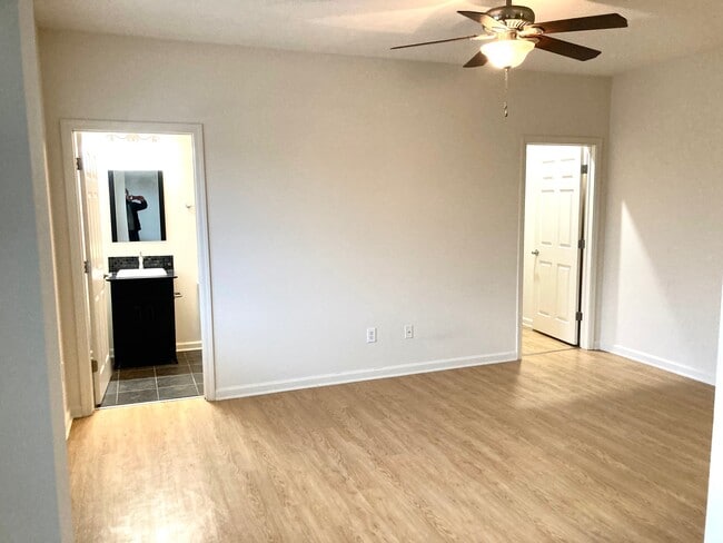 Living Room, Bathroom, WIC