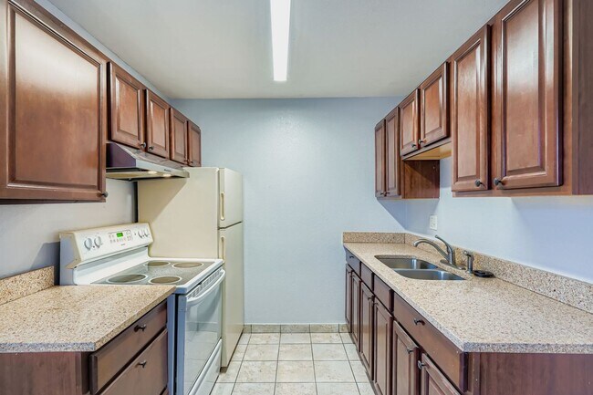 Building Photo - 2880 Eliot Cir Unit 103