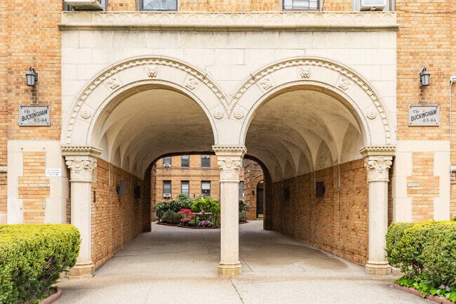 Photo - The Buckingham