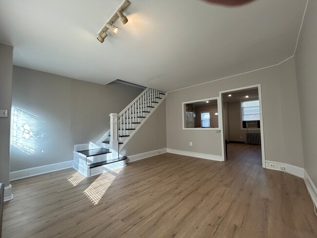 Photo - 3290 Tilton St