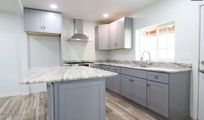 Photo - 202 W Laguna St