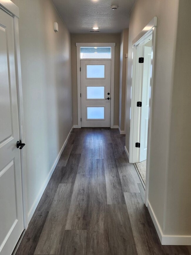 Photo - 3330 S Nelson Pl