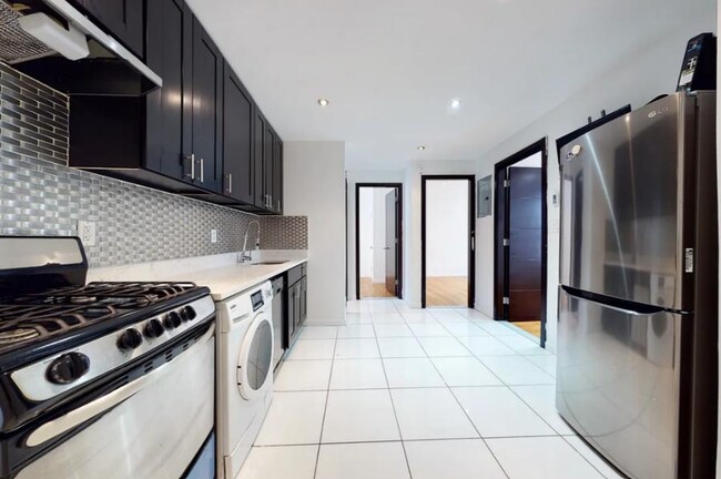 Building Photo - Amsterdam Avenue Rental