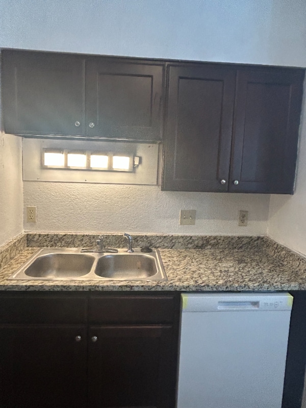 Photo - 6125 Bushmills St Unidad 1