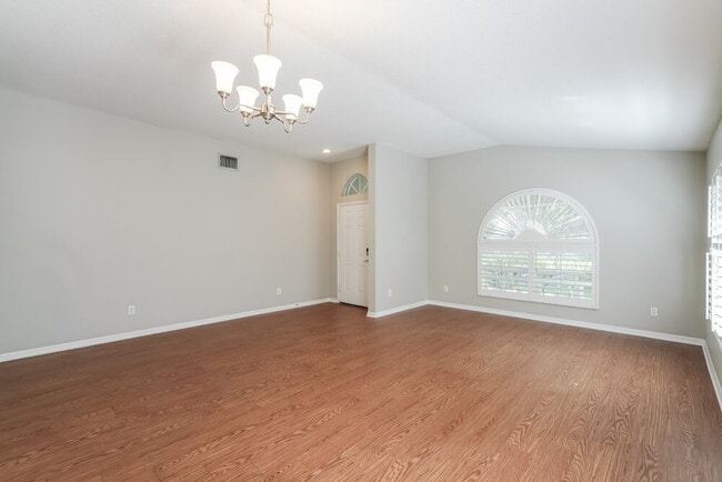 Photo - 633 Straw Lake Dr