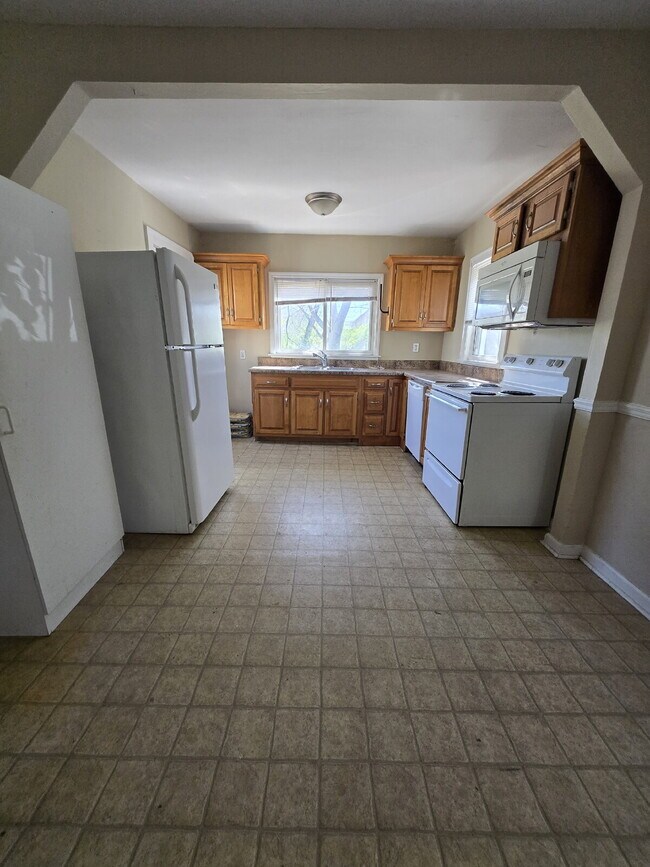 Single Level 2 Bedroom House Near Amnicola Hwy