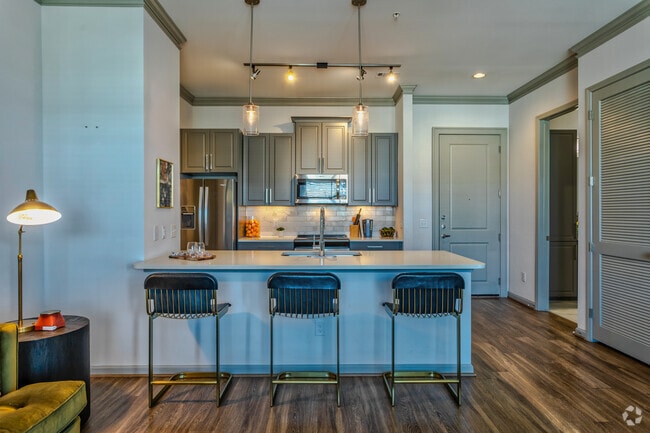 1BR, 1BA - 806 SF A4 - Kitchen