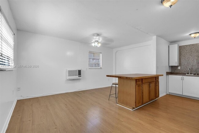 Photo - 2809 SW 23rd Terrace Unidad 2807