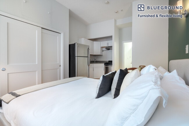 Photo - 179 St Botolph St Unidad FL1-ID136