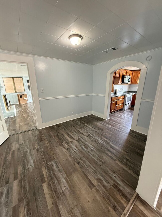 Photo - Quaint Brick Home in Martin!