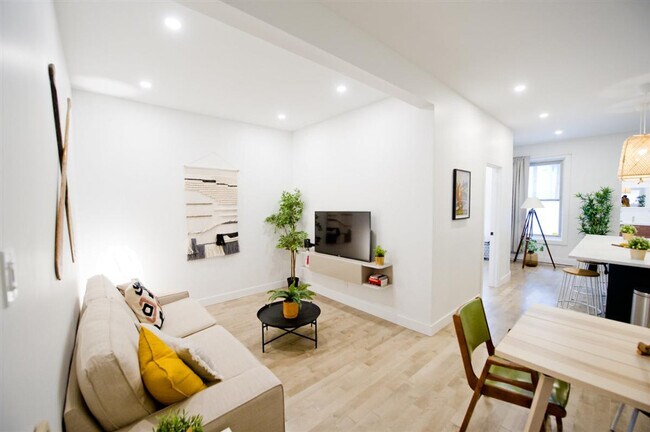 Photo - 2390 Rue Frontenac Unit SI FL1-ID1543106P