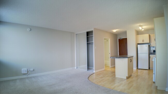 Photo - 11147 Whyte Ave NW Unit 803