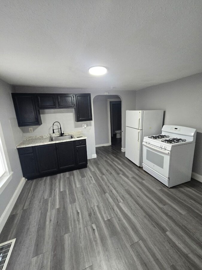 Photo - 8110 Spafford Rd