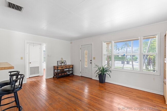 Photo - 1007 Avon Rd