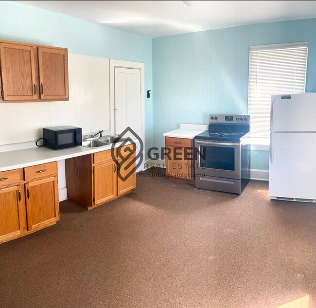 Photo - 196 S Grand Ave Unidad 1/2