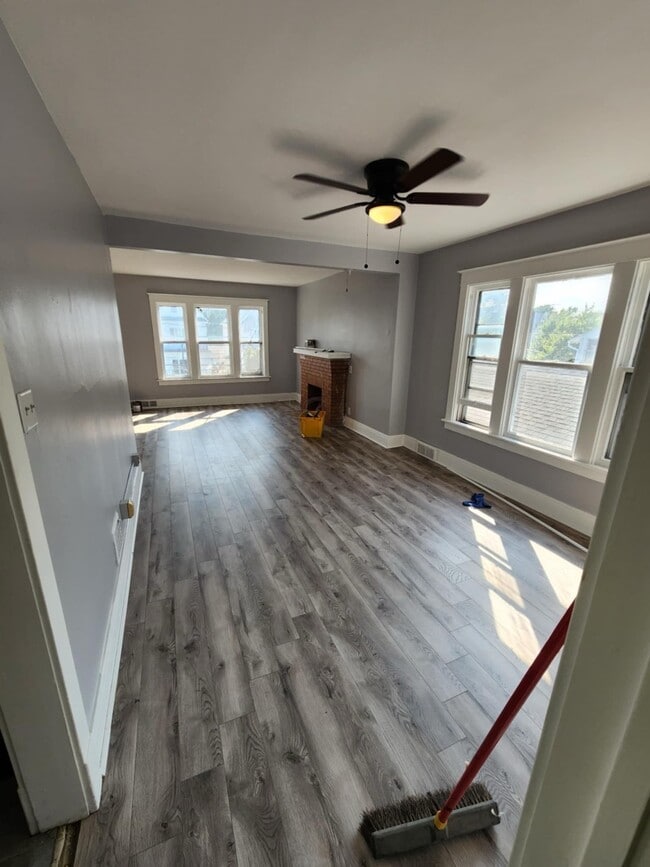 Photo - 137 Laird Ave Unit Upper