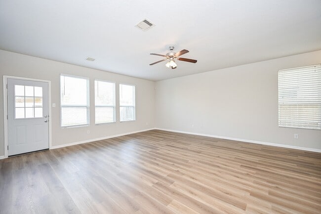 Building Photo - 3335 Dale Ridge Trail