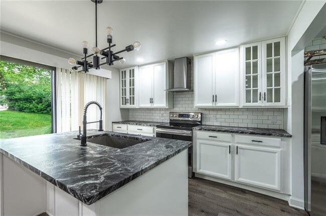 Photo - 107 Forest Edge Dr