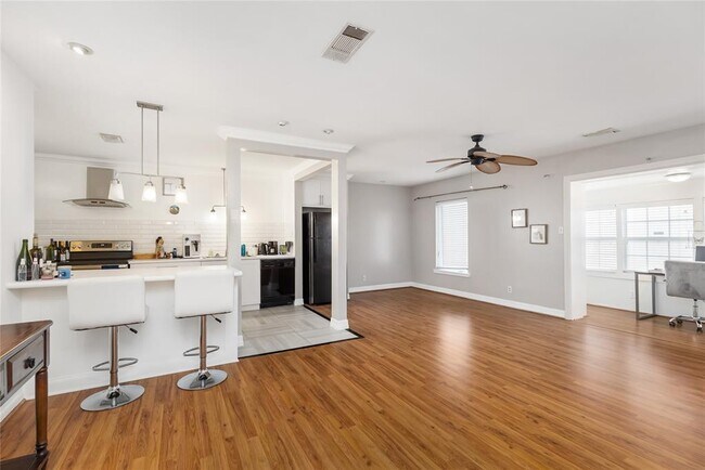 Photo - 2824 Briarhurst Dr Unidad 14 Rental