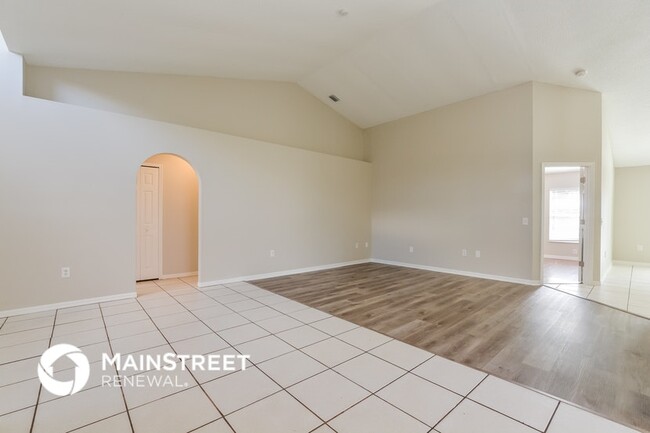 Photo - 5125 Holden Rd