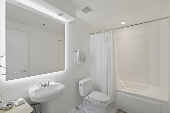 Photo - 900 N Kingsbury St Unit 1166