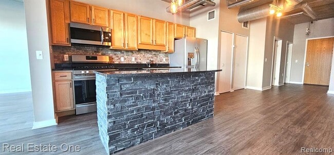 Photo - 100 W Fifth St Unit 406