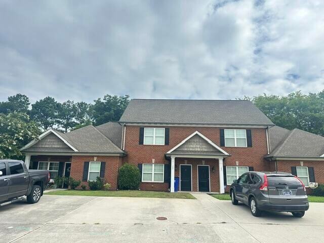 Building Photo - 1695 Stonebriar Dr NE