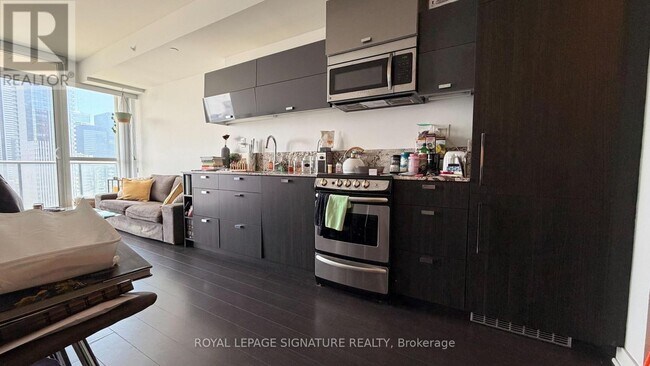 Photo - 290 Adelaide St W Unit 3308