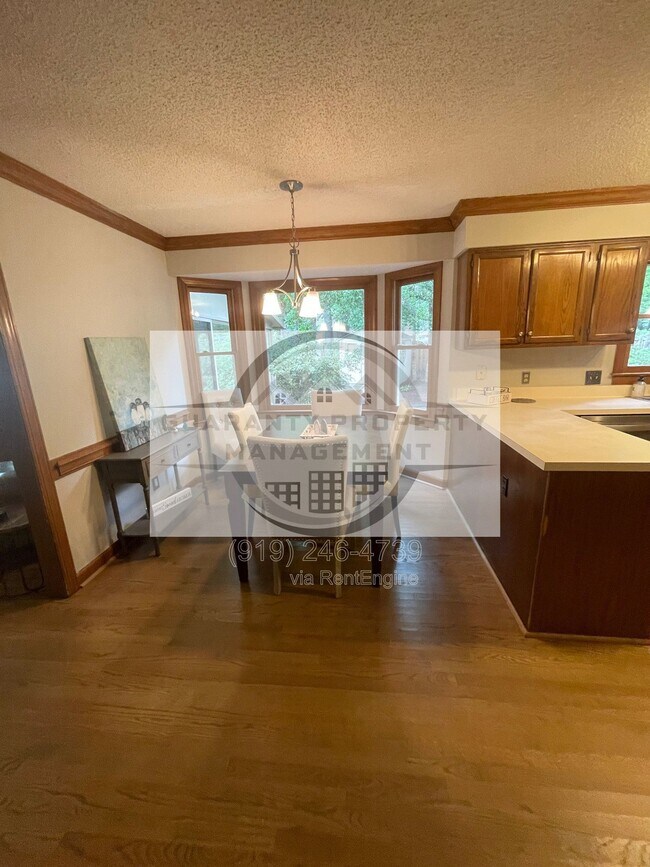 639 Greenwood Cir