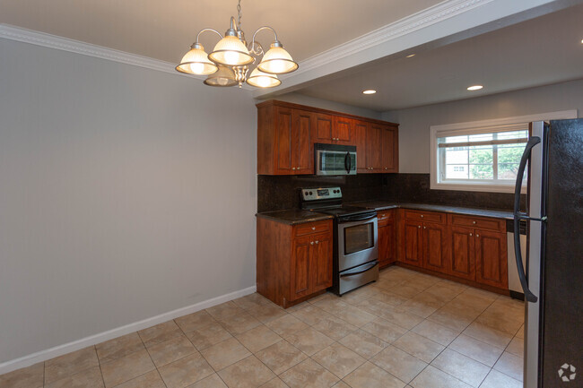 Interior Photo - Fairfield Oaks Rental