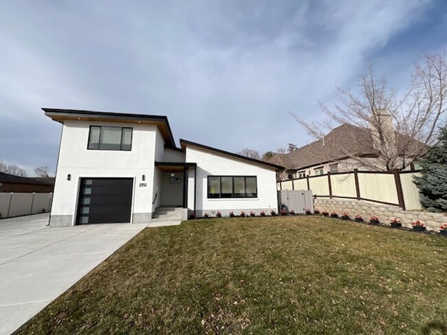 Photo - ABSOLUTELY UNBELIEVABLE NEW HIGH END CUSTOM HOME!