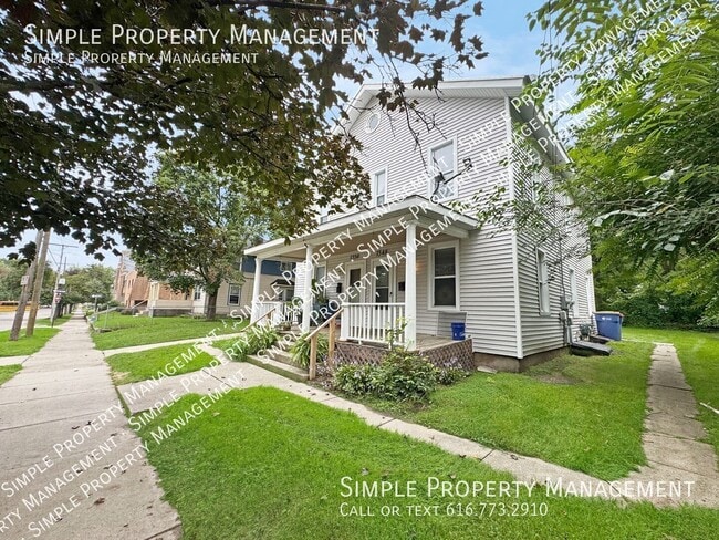 1548 Coit Ave NE