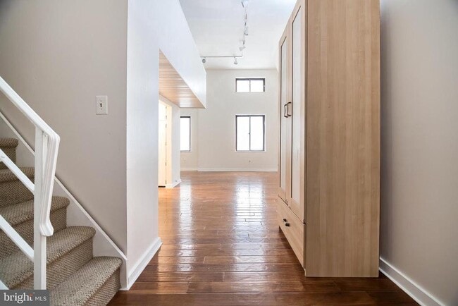 Building Photo - 1035 Spruce St Unit 204 Rental