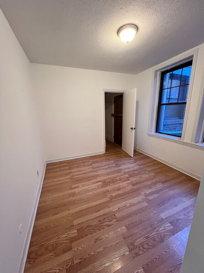 Photo - 65 Chester St Unit #3
