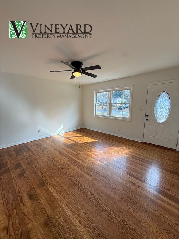 Photo - 1023 Pine Valley Dr NE