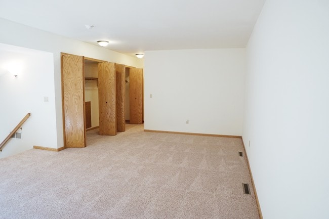 Oakbridge Court LLC