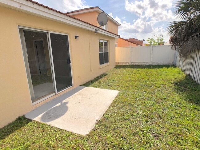 Building Photo - Move in Ready home in Kissimmee