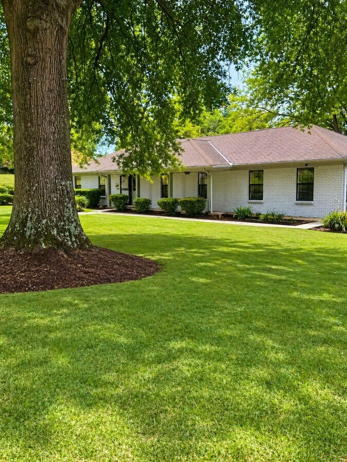 Photo - 6935 Meadowbrook Ln