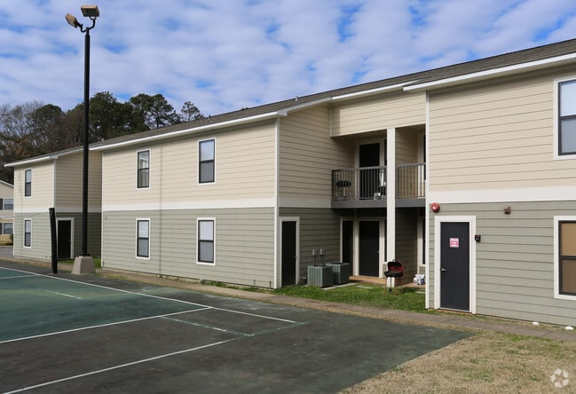 Summer Brooke Apartments
