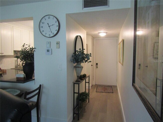 4516 Longwater Chase Unidad 29